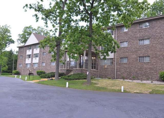 Property at 1422 E Racine Ave, Waukesha, WI 53186