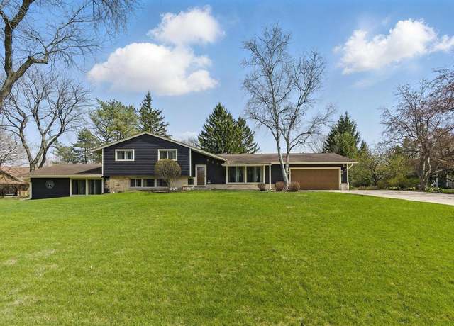 Property at W136N7694 North Hills Dr, Menomonee Falls, WI 53051, 5 beds, 2.5 baths