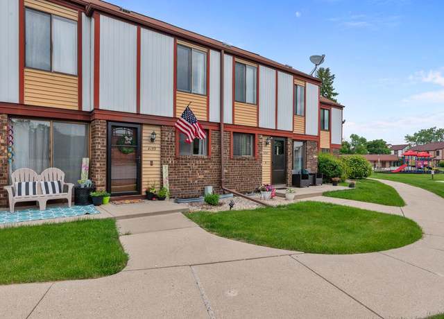 Property at 4159 W College Ave, Milwaukee, WI 53221, 2 beds, 1.5 baths