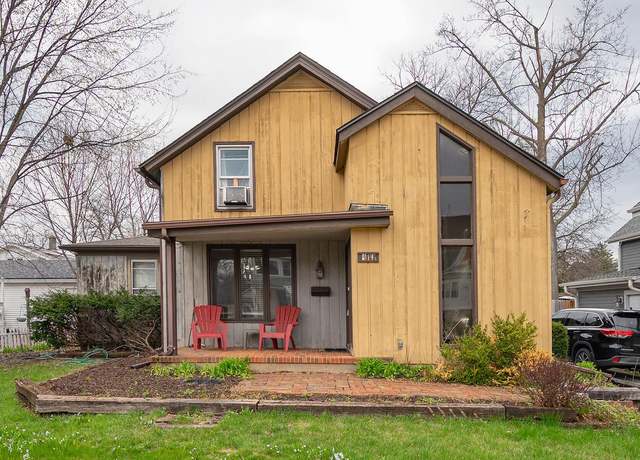 Property at 411 S Main St, Oconomowoc, WI 53066, 3 beds, 1 bath