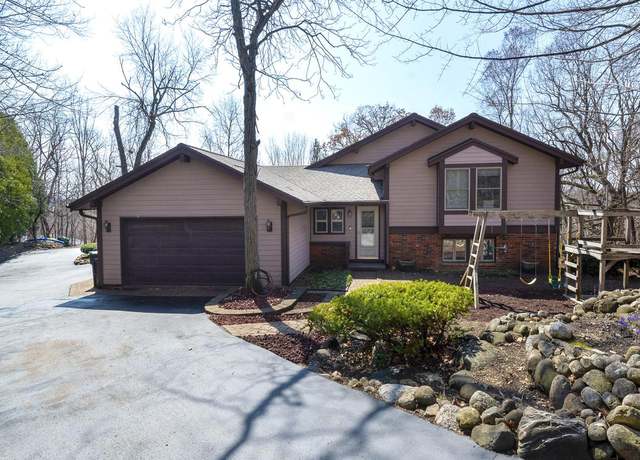 Property at S69W24615 Longview Ct, Waukesha, WI 53189, 4 beds, 2 baths