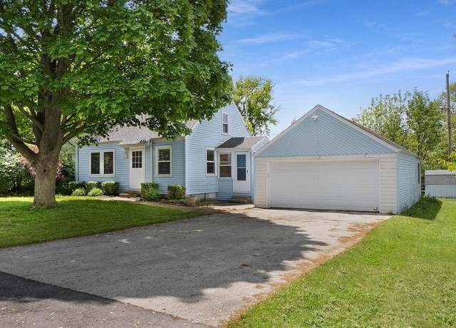 Property at W272N2569 Apple Tree Ln, Pewaukee, WI 53072, 3 beds, 1 bath
