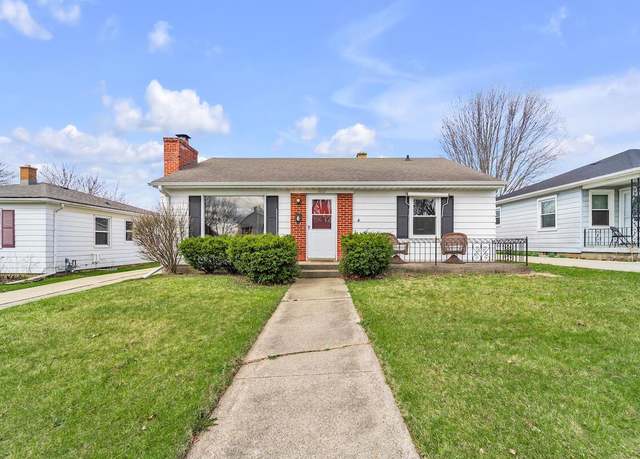 Property at 1032 Oregon St, Racine, WI 53405, 3 beds, 1.5 baths