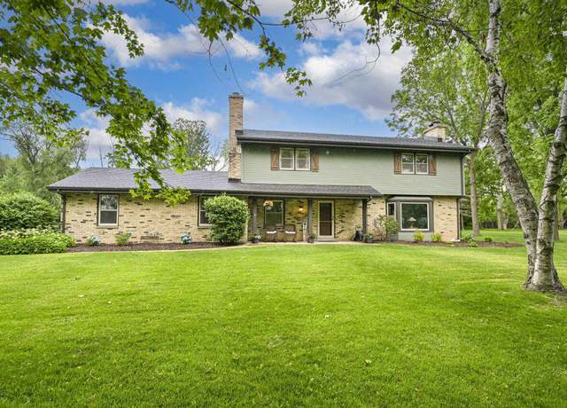 Property at 10848 N Pebble Ln, Mequon, WI 53092, 4 beds, 2.5 baths