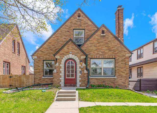 Property at 4248 S 1st St, Milwaukee, WI 53207, 3 beds, 1.5 baths