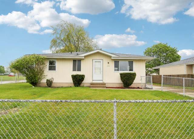 Property at 5705 66th Pl, Kenosha, WI 53142, 3 beds, 1 bath