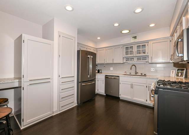 Property at 17679 Nassau Dr, Brookfield, WI 53045, 2 beds, 2 baths