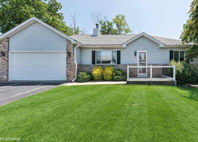 Property at 911 Park Cir, Union Grove, WI 53182, 2 beds, 3 baths