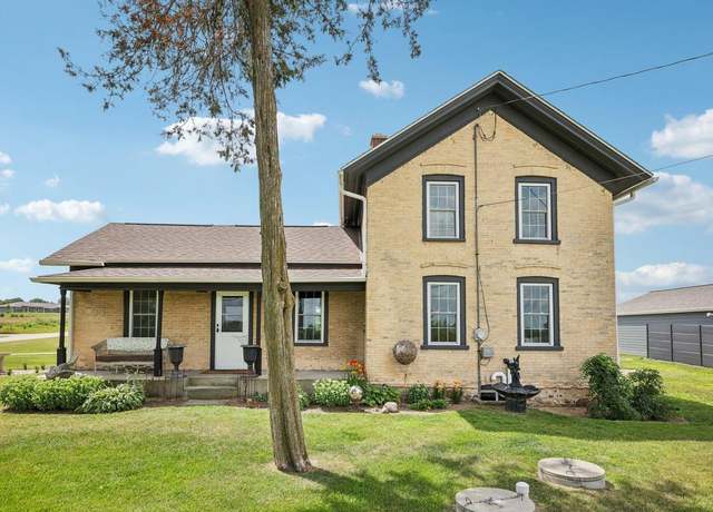 Property at 6065 S Oak Rd, West Bend, WI 53095, 4 beds, 1 bath