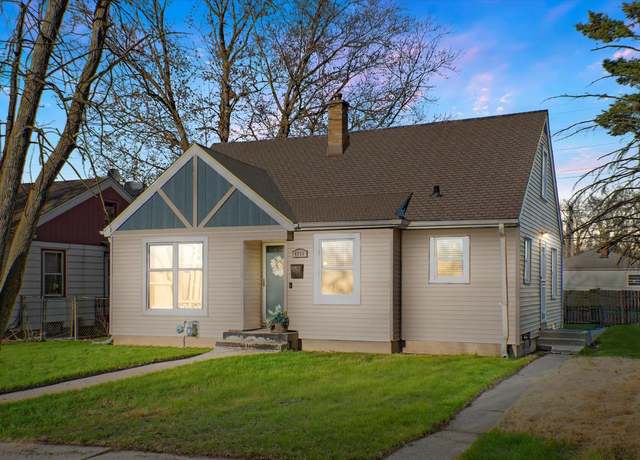 Property at 4950 N 21st St, Milwaukee, WI 53209, 3 beds, 1.5 baths