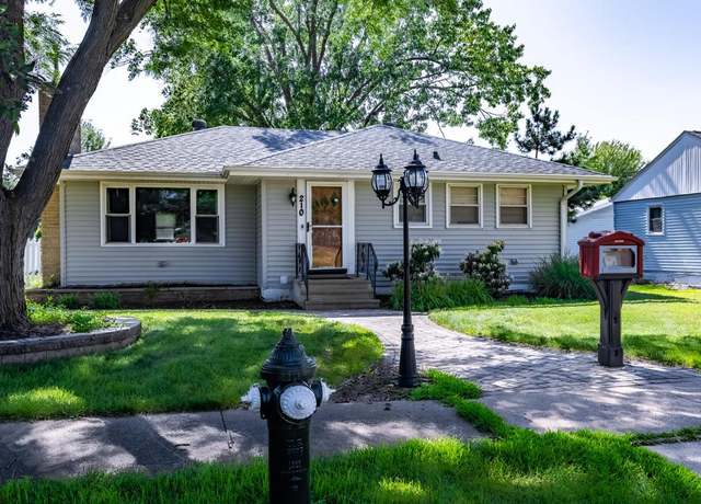 Property at 210 5th Avenue South Ave, Onalaska, WI 54650, 3 beds, 2 baths