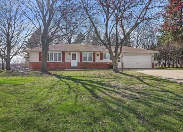 Property at 973 N Dewey Ave, Jefferson, WI 53549, 3 beds, 2 baths