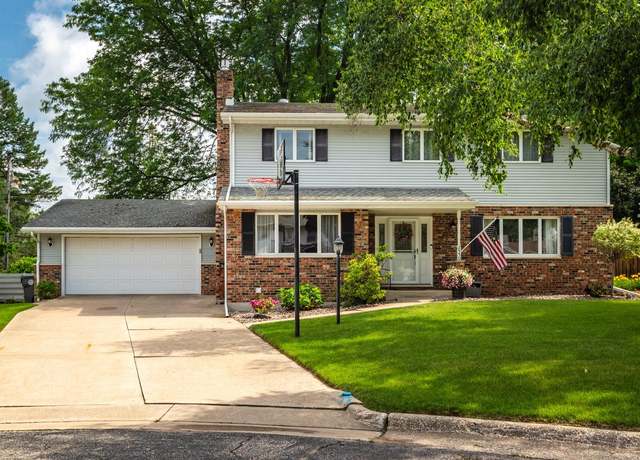 Property at 2550 Madison Pl, La Crosse, WI 54601, 4 beds, 3.5 baths