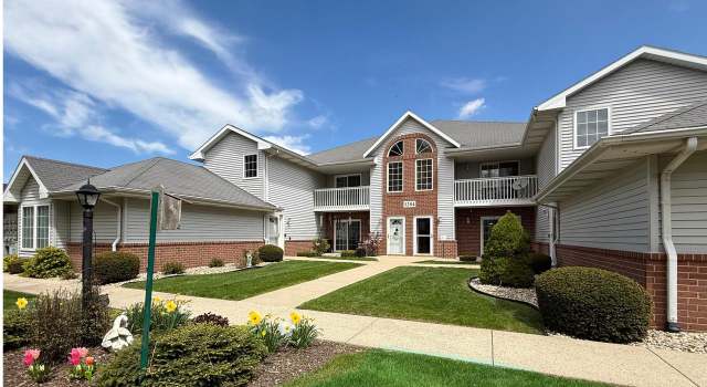Photo of 1284 Village Centre Dr #5, Kenosha, WI 53144