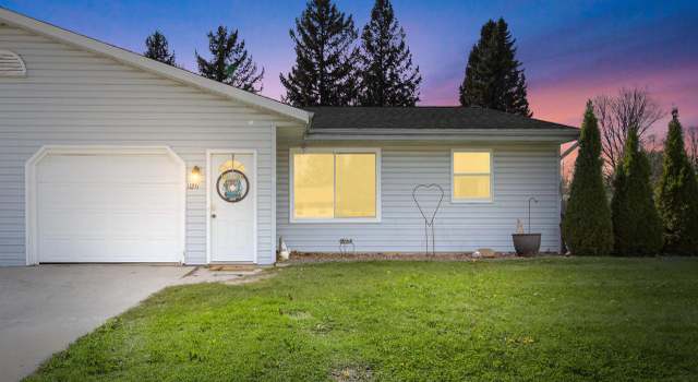 Photo of 1126 Schoenhaar Dr, West Bend, WI 53090