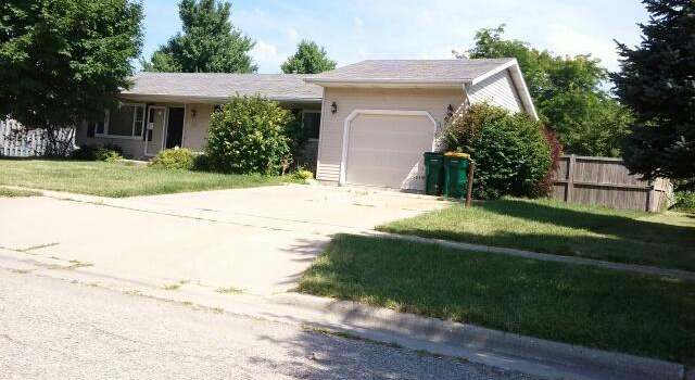 Photo of 520 Westlawn Ave, Elkhorn, WI 53121