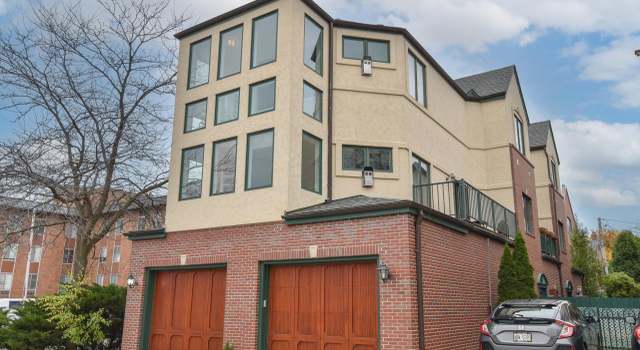 Photo of 2010 E Windsor Pl Unit D, Milwaukee, WI 53202