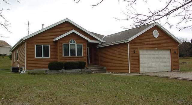 Photo of W5870 Dana Dr, Elkhorn, WI 53121