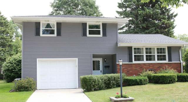 Photo of 3425 Elm Cir, Sheboygan, WI 53081