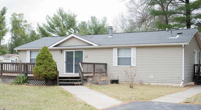 Photo of 152 Lake Shore Dr, Wisconsin Dells, WI 53965