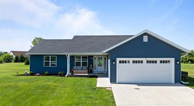 Photo of 1618 Whispering Pine Dr, Delavan, WI 53115