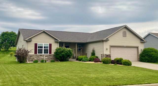 Photo of N8213 Woody Ln, Ixonia, WI 53036