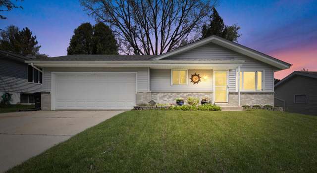 Photo of 2010 Hemlock St, West Bend, WI 53090
