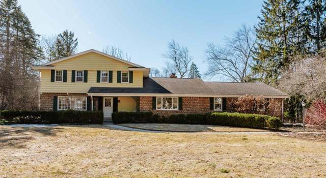Photo of 7625 W Sunnyvale Rd, Mequon, WI 53097