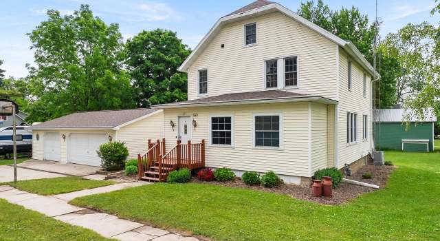 Photo of 641 W 3rd St, Waldo, WI 53093
