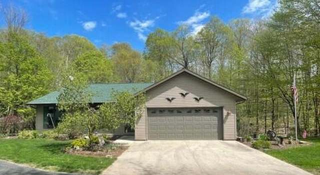 Photo of W5414 Burrows Ln, Elkhart Lake, WI 53020