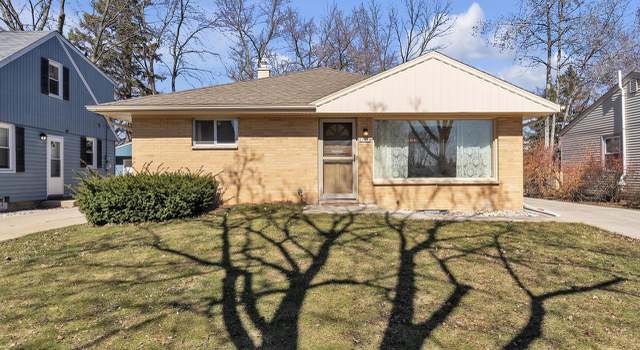Photo of 11050 W Mount Vernon Ave, Wauwatosa, WI 53226
