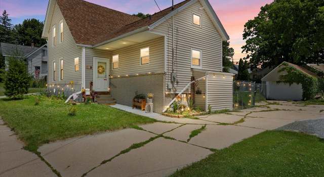 Photo of 504 First St, Hartford, WI 53027