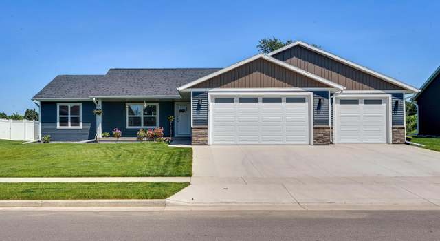 Photo of 1819 Arches Dr, Holmen, WI 54636