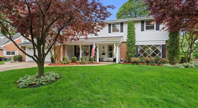 Photo of 7033 Wellauer Dr, Milwaukee, WI 53213