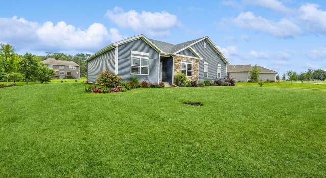 Photo of 470 Chasefield Dr, Williams Bay, WI 53191