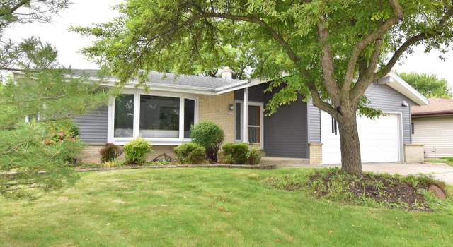 Photo of 2091 E Spruce Ct, Oak Creek, WI 53154