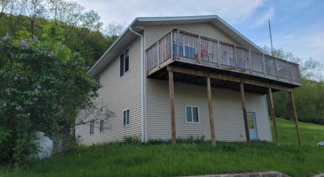 Photo of 524 Wall St, De Soto, WI 54624