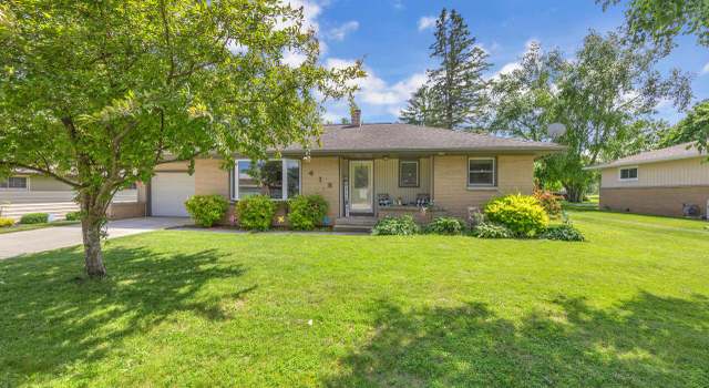 Photo of 415 Forest Home Dr, Francis Creek, WI 54214