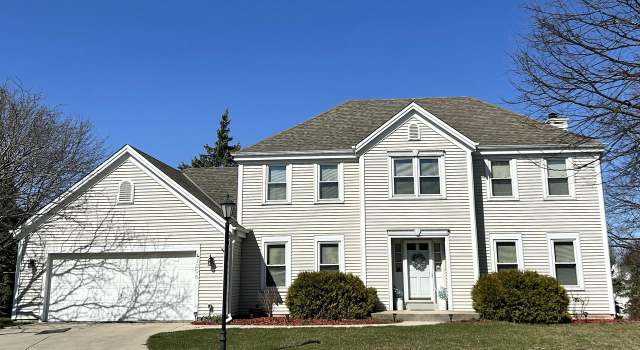 Photo of 2006 Avondale Ct, Waukesha, WI 53186
