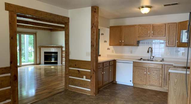 Photo of 976 Roseland Dr #2, Kewaskum, WI 53040