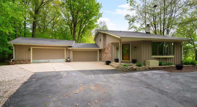 Photo of 3765 Maplewood Ct, Hubertus, WI 53033
