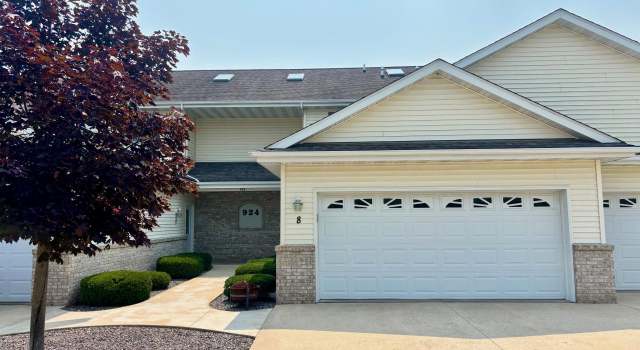 Photo of 924 Prairie Gdns #8, Kewaskum, WI 53040