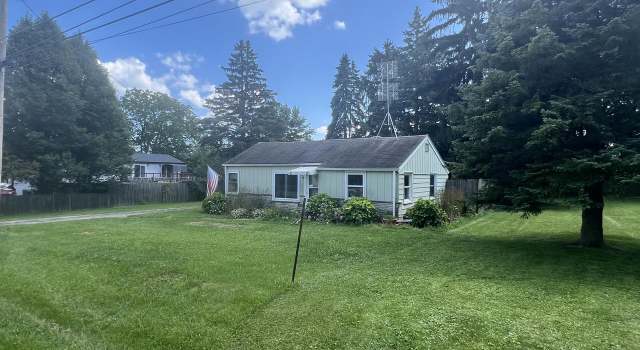 Photo of 2425 1st St, Racine, WI 53403