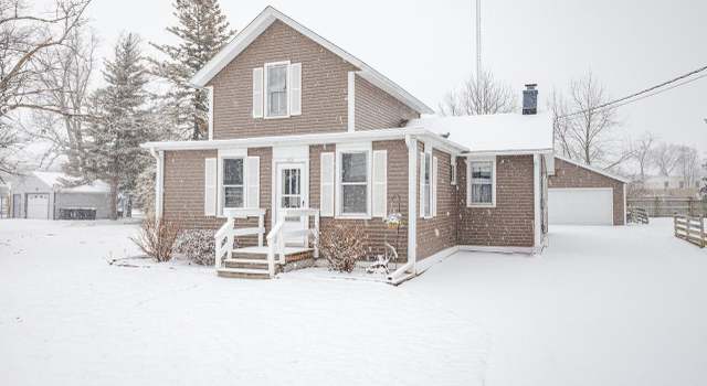 Photo of 435 S Lapham St, Oconomowoc, WI 53066