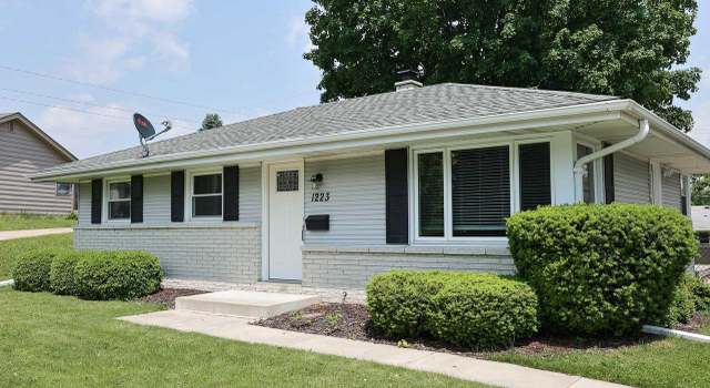 Photo of 1223 Ed-Mar Cir, Waukesha, WI 53188