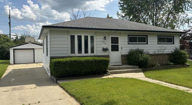 Photo of 4945 W Tesch Ave, Milwaukee, WI 53220