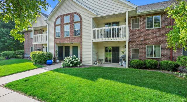 Photo of 1922 Parknoll Ln #11, Port Washington, WI 53074