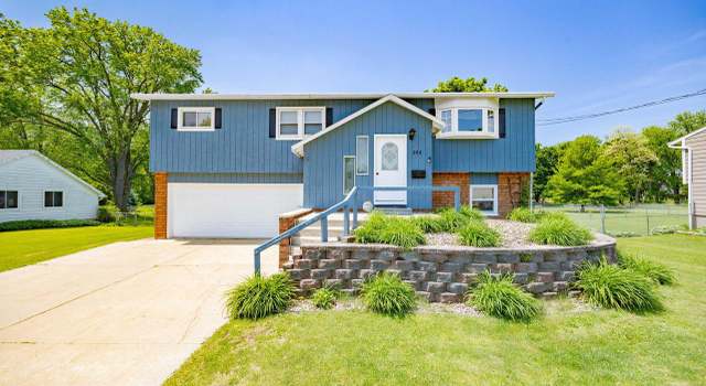 Photo of 266 N George St, Whitewater, WI 53190