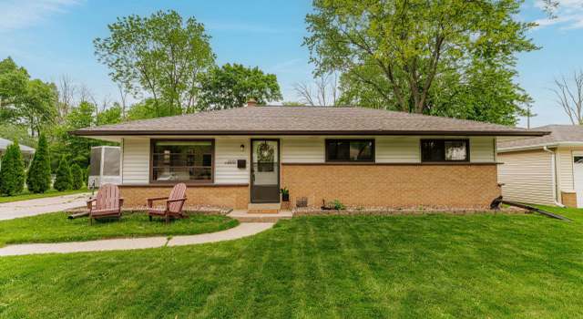 Photo of 2310 W Marne Ave, Glendale, WI 53209