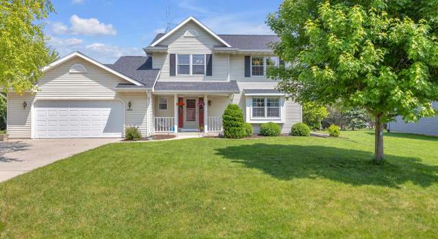 Photo of N6183 Woodland Meadows Dr, Sheboygan, WI 53083